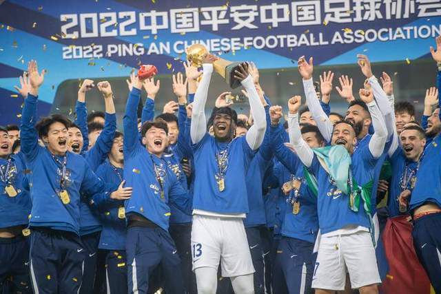 许君聪饰演的张超则是他“奇迹小队”中的一员